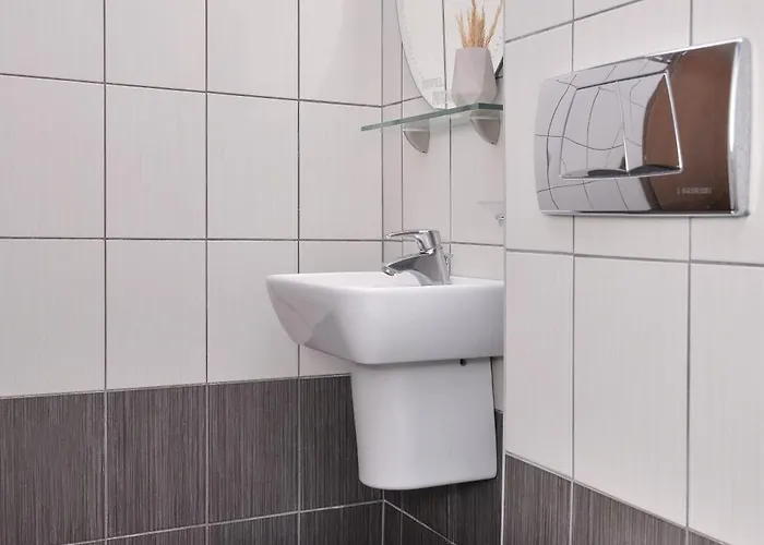 Manolas Apartahotel 2*