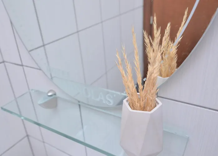 Apartahotel Manolas Neoi Poroi